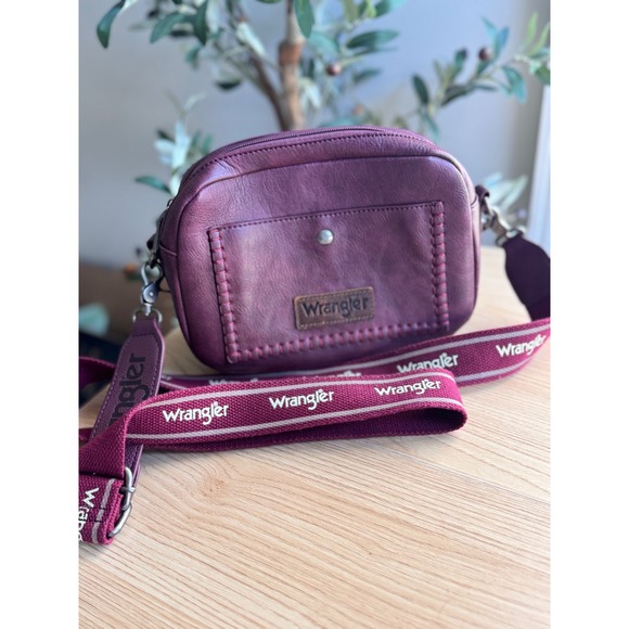 Wrangler Crossbody Bag, Adjustable‎ Strap, Western Style, Small Purse - Picture 1 of 5